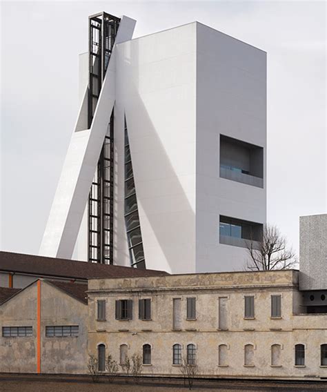 fondazione prada pavimentazioe|fondazione prada torre.